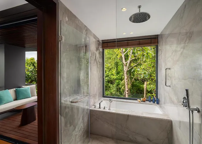 Hotel Radisson Blu & Bali 5*